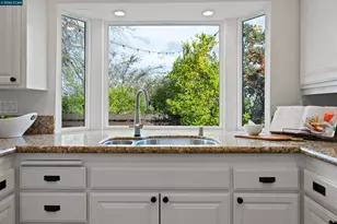 2080 Essenay Ave, Walnut Creek, CA 94597 - Photo 12