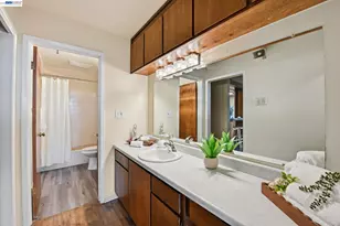 303 Adams St., Oakland, CA 94610 - Photo 14