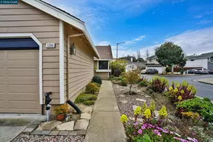 1286 Clarke Ln, Alameda, CA 94502 - Photo 2