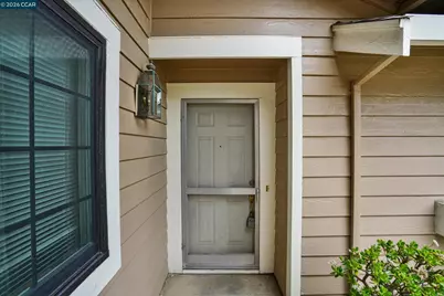 1286 Clarke Ln, Alameda, CA 94502 - Photo 4