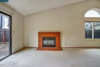 1286 Clarke Ln, Alameda, CA 94502 - Photo 18
