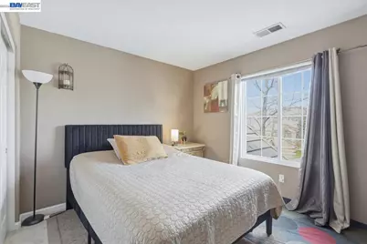 2248 Golden Leaf Ln., Tracy, CA 95377 - Photo 40