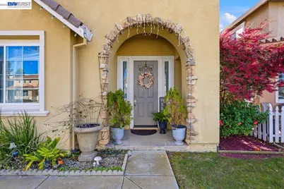 2248 Golden Leaf Ln., Tracy, CA 95377 - Photo 4