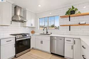 7865 Tamarack Dr, Dublin, CA 94568 - Photo 12