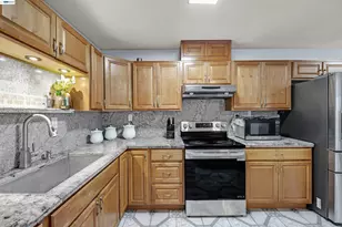 1615 85th Ave, Oakland, CA 94621 - Photo 10