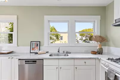 1261 Hearst Ave, Berkeley, CA 94702 - Photo 30