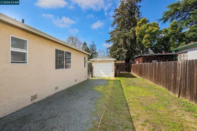 2917 Knoll Dr, Concord, CA 94520 - Photo 24