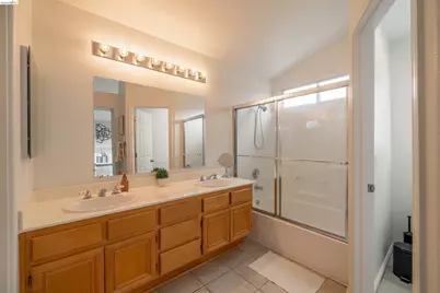 2328 Grassland Way, Antioch, CA 94531 - Photo 26