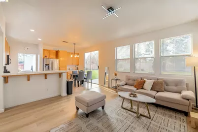 2328 Grassland Way, Antioch, CA 94531 - Photo 10