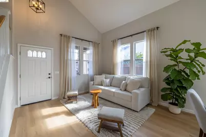 2328 Grassland Way, Antioch, CA 94531 - Photo 6