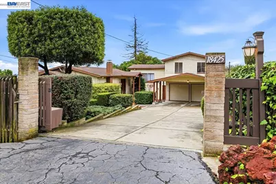 18425 Pepper St, Castro Valley, CA 94546 - Photo 2