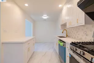 2540 16th St, Oakland, CA 94601 - Photo 10