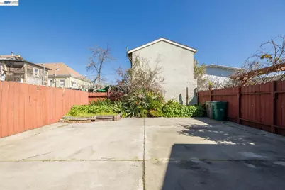 2540 16th St, Oakland, CA 94601 - Photo 28