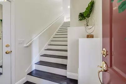 2146 Sand Dollar Dr, Richmond, CA 94804 - Photo 4