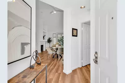 260 Caldecott #314, Oakland, CA 94618 - Photo 2