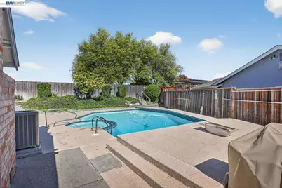 7800 Woodren Ct, Dublin, CA 94568 - Photo 34