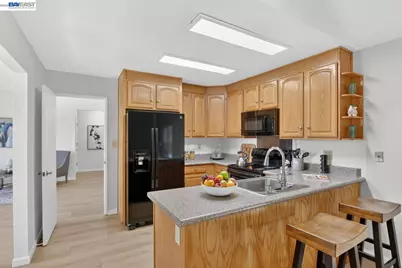 7800 Woodren Ct, Dublin, CA 94568 - Photo 14