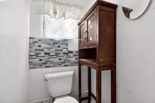 1217 82nd Ave, Oakland, CA 94621 - Photo 14