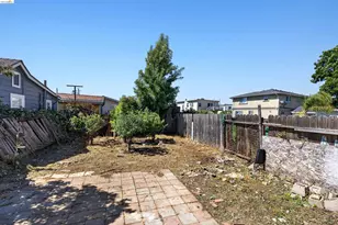 1217 82nd Ave, Oakland, CA 94621 - Photo 6
