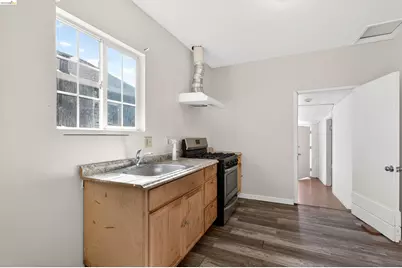 1217 82nd Ave, Oakland, CA 94621 - Photo 12
