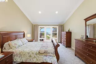 5143 Saddle Brook Dr, Oakland, CA 94619 - Photo 14