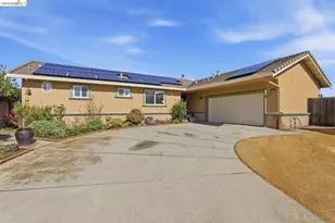 5143 Saddle Brook Dr, Oakland, CA 94619 - Photo 2