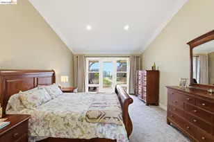 5143 Saddle Brook Dr, Oakland, CA 94619 - Photo 16