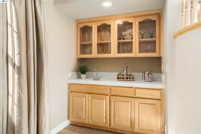 1635 Embassy Cir, Livermore, CA 94550 - Photo 10