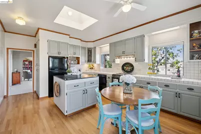 822 A St, Crockett, CA 94525 - Photo 4