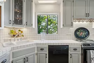 822 A St, Crockett, CA 94525 - Photo 8