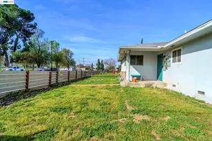 3495 Dakota Ave, Fresno, CA 93726 - Photo 28