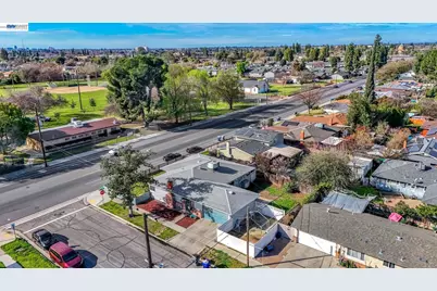 3495 Dakota Ave, Fresno, CA 93726 - Photo 40