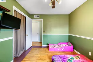 3495 Dakota Ave, Fresno, CA 93726 - Photo 18