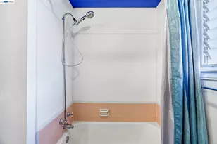 3495 Dakota Ave, Fresno, CA 93726 - Photo 22