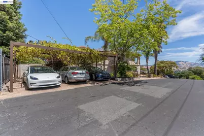 131 Montecito Crescent, Walnut Creek, CA 94597 - Photo 48