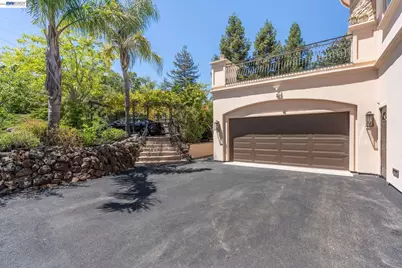 131 Montecito Crescent, Walnut Creek, CA 94597 - Photo 52