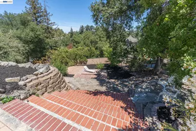 131 Montecito Crescent, Walnut Creek, CA 94597 - Photo 36