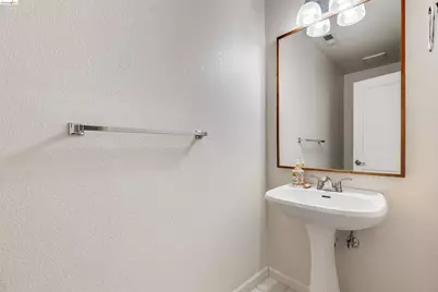 1025 Pinehurst Court, Concord, CA 94521 - Photo 10