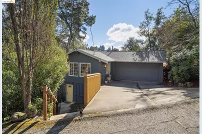 6785 Aitken Dr, Oakland, CA 94611 - Photo 2