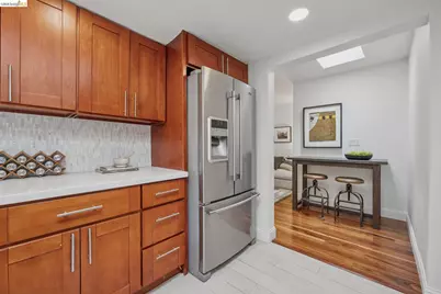 6785 Aitken Dr, Oakland, CA 94611 - Photo 20