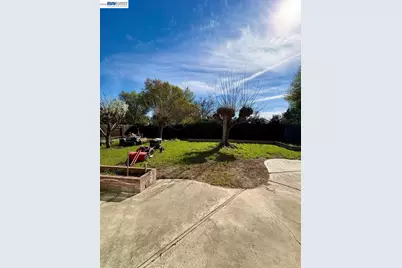 731 Del Norte Dr, Livermore, CA 94551 - Photo 16