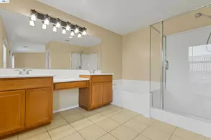 16166 Meadowmeer Ln, Fontana, CA 92336 - Photo 22