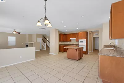 16166 Meadowmeer Ln, Fontana, CA 92336 - Photo 10