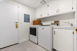 696 Blue Spruce Dr, Danville, CA 94506 - Photo 22