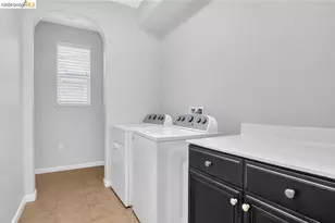 8461 Pinehollow Cir, Discovery Bay, CA 94505 - Photo 18