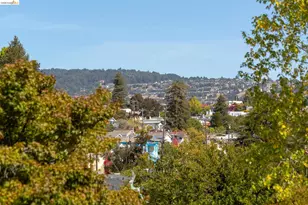 2745 Maxwell Ave, Oakland, CA 94619 - Photo 10