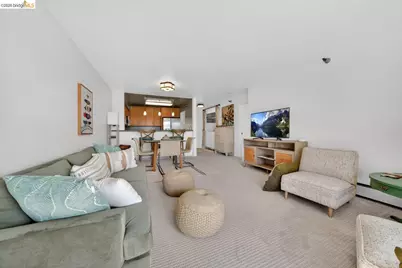 1205 Melville Sq #204, Richmond, CA 94804 - Photo 6