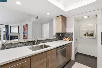 2560 Oak Rd #122, Walnut Creek, CA 94597 - Photo 12