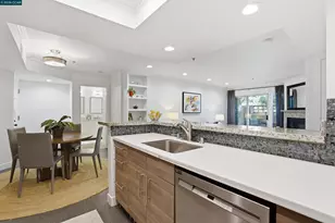 2560 Oak Rd, Walnut Creek, CA 94597 - Photo 14