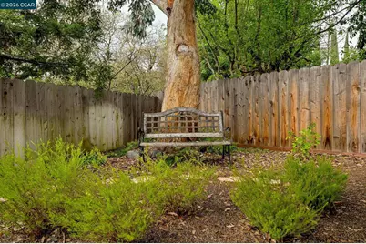 2126 Spring Lake Ct, Martinez, CA 94553 - Photo 22